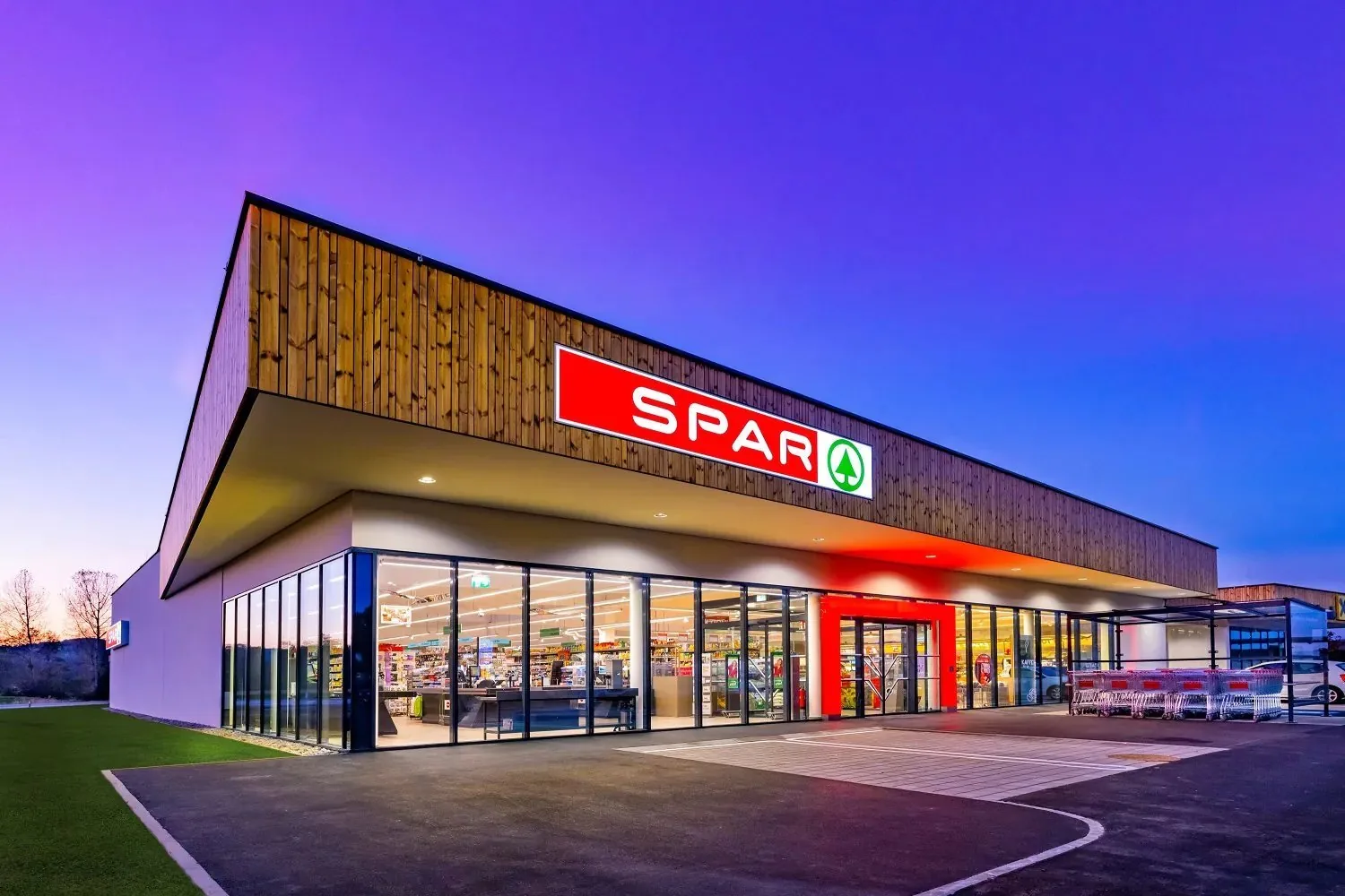 Shopping centres & retail